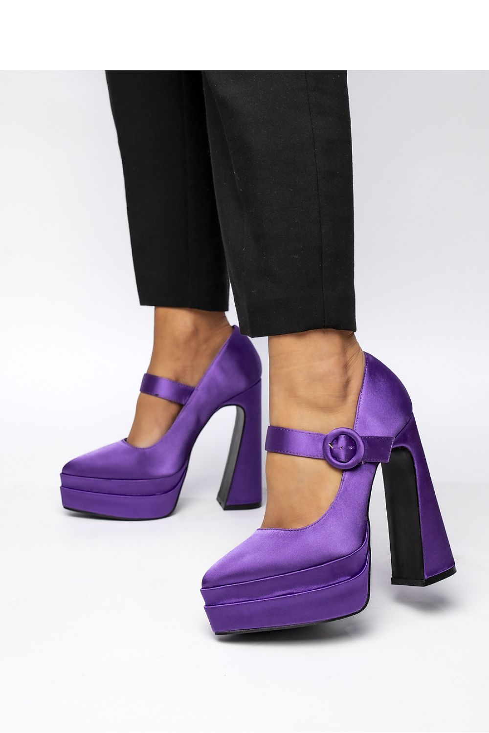 Block heel pumps model 210331 Inello